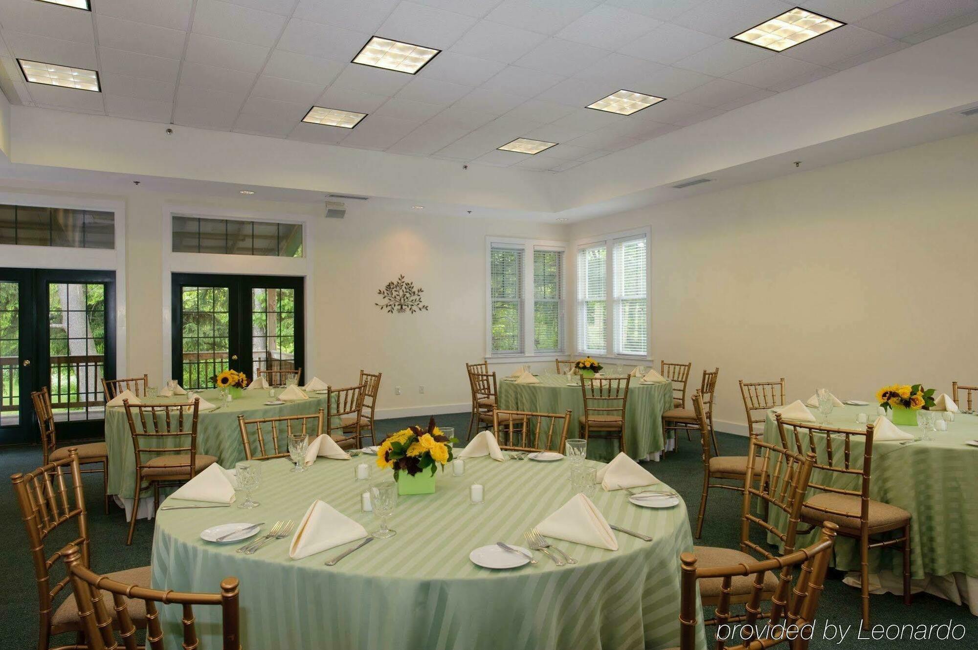 Cranwell Spa And Golf Resort (Adults Only) Lenox Exterior foto